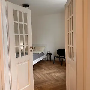 Przy Lazienkach Krolewskich Apartament Warszawa